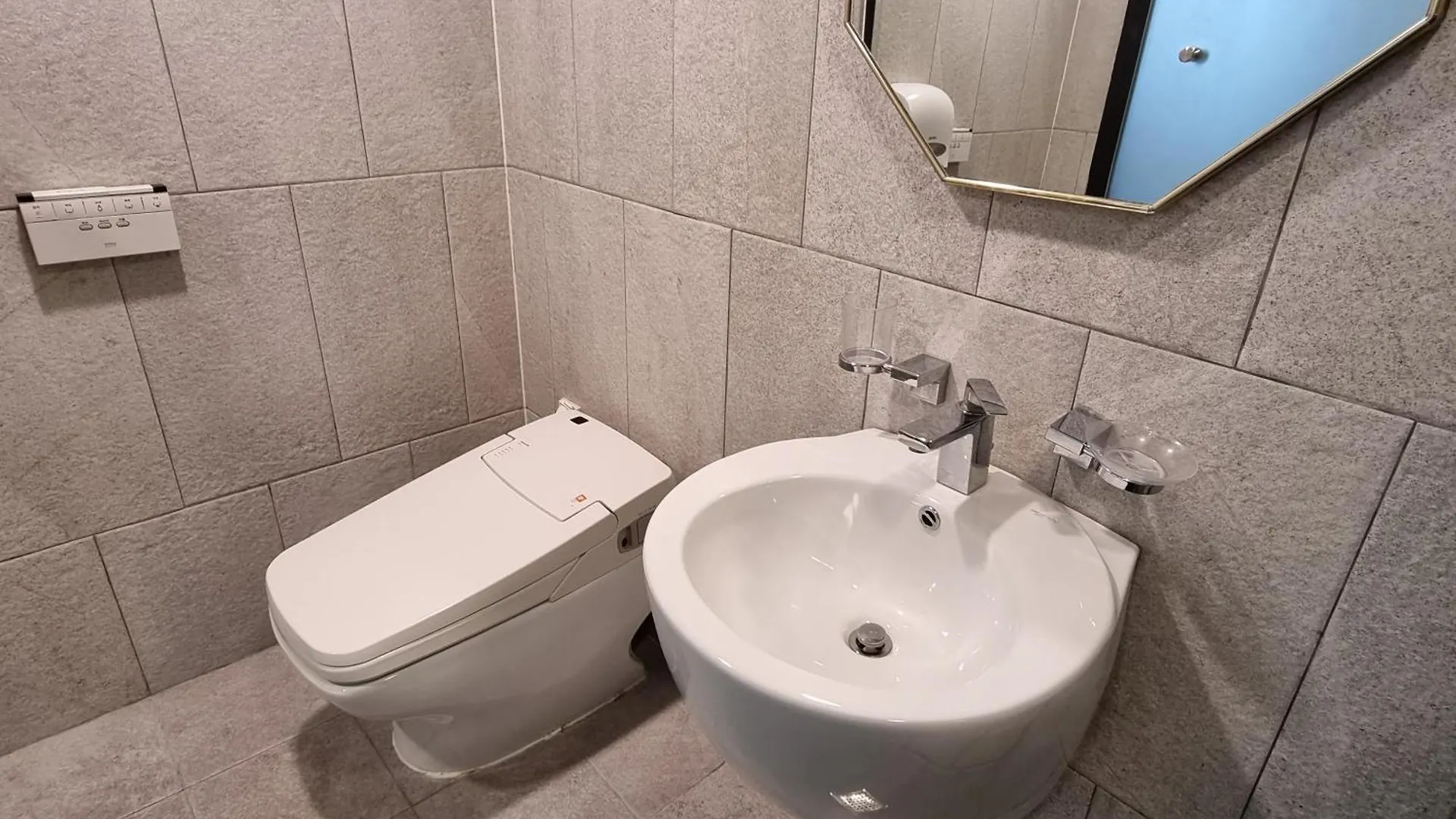 Jamsil Funny Hotel Seul Corea del Sud